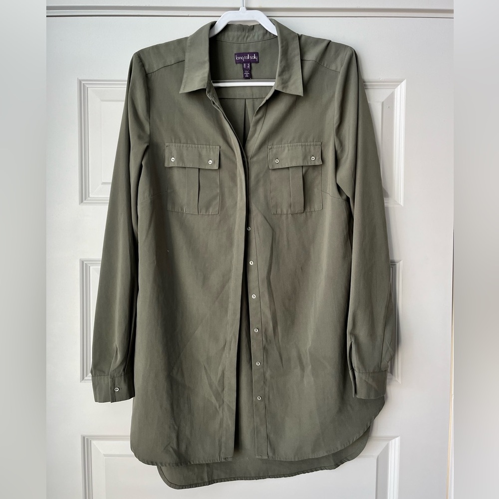 Long Tall Sally green long sleeve button down blouse (size: 8)